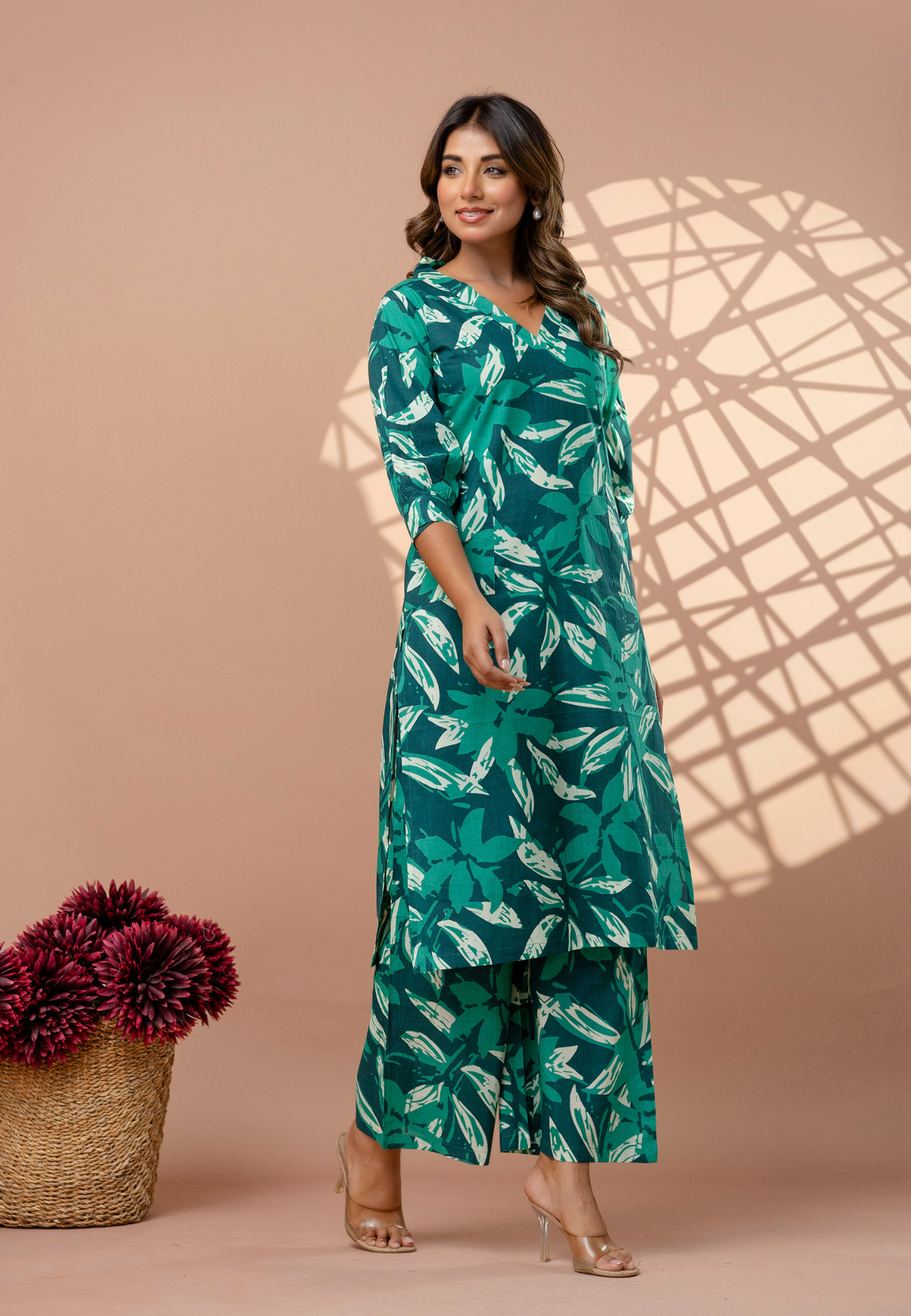 Breezy Green Leaf Print Cotton Kurta Set for Women