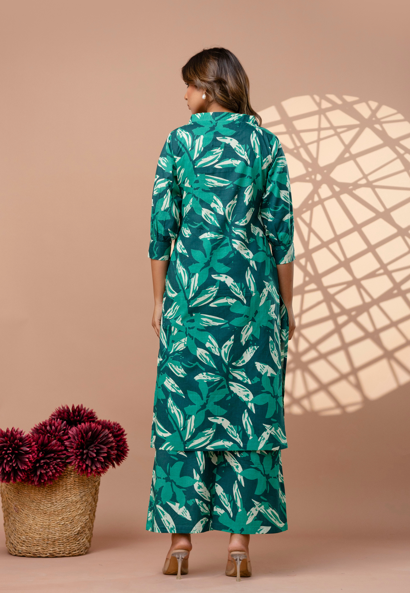 Breezy Green Leaf Print Cotton Kurta Set for Women